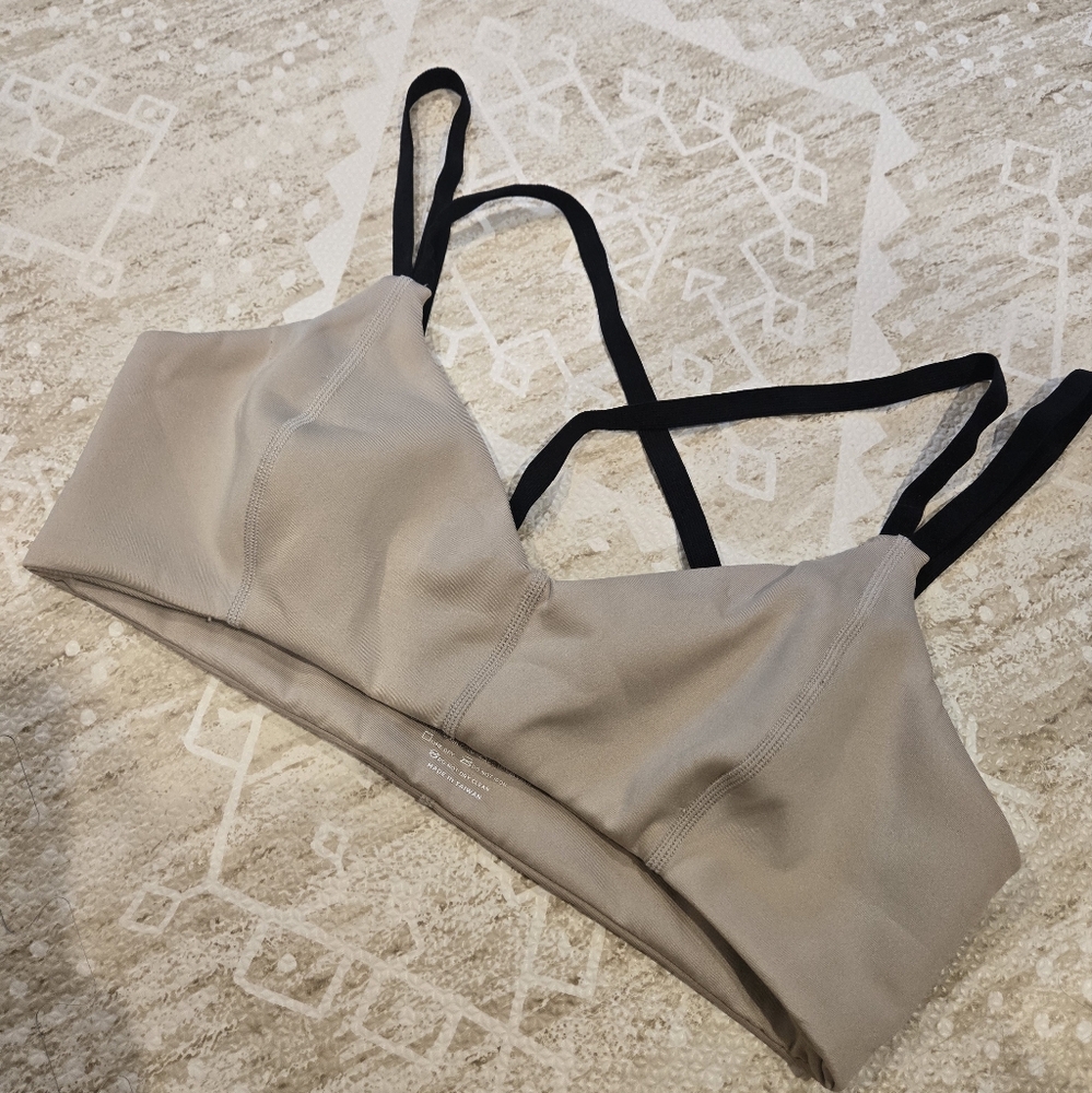 Tan + Lines Sport Bra Top M